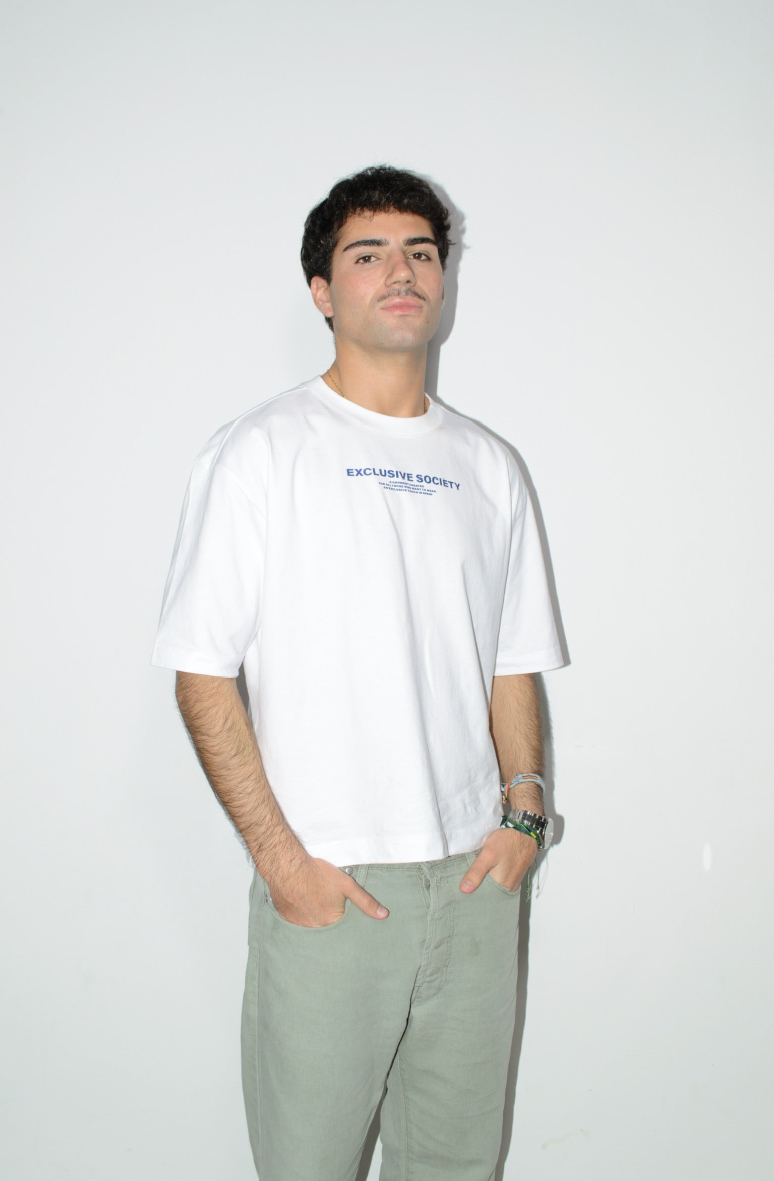 WHITE "EXCLUSIVE SOCIETY 2.1" T-SHIRT