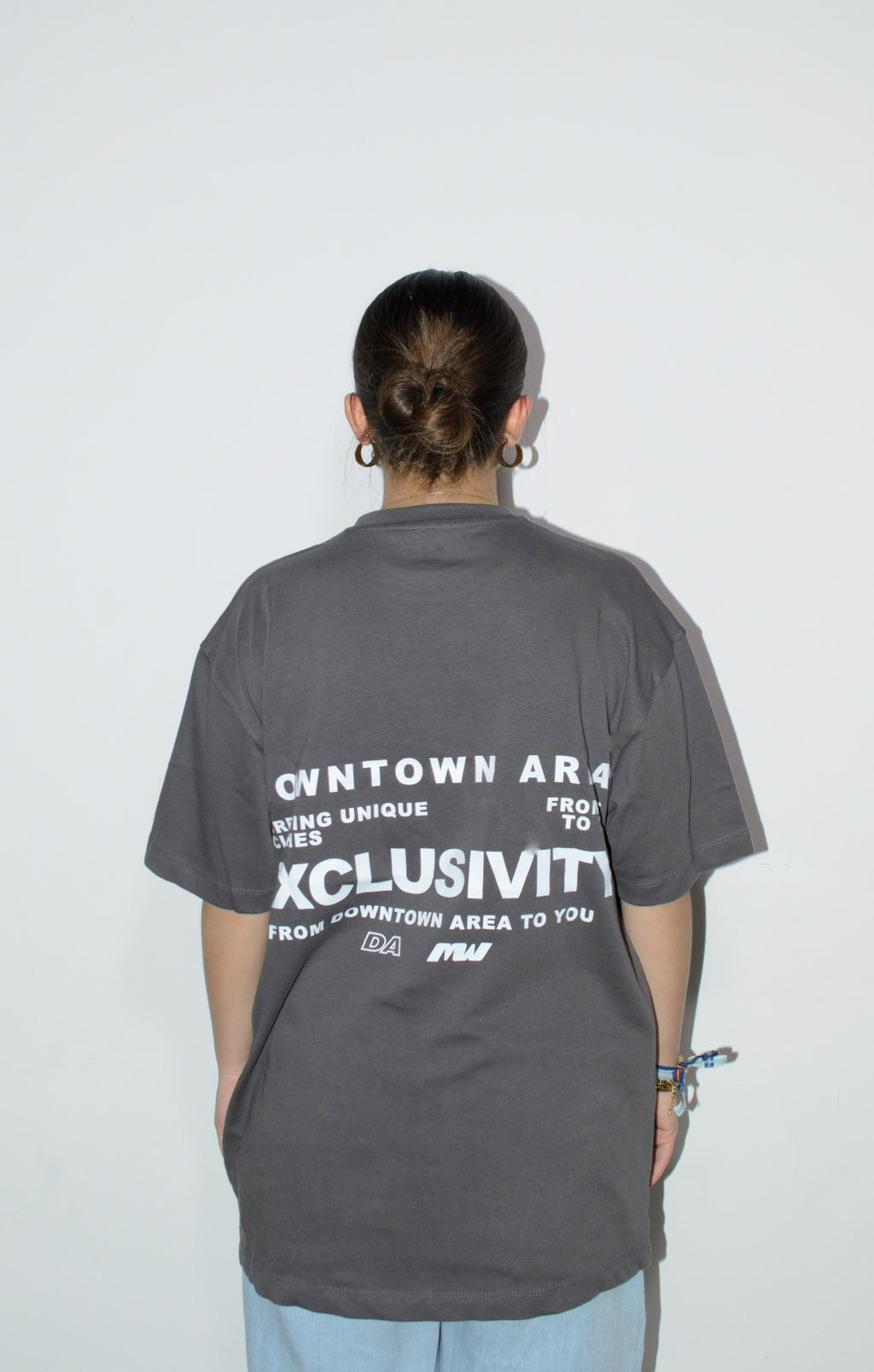 GREY "EXCLUSIVITY" T-SHIRT