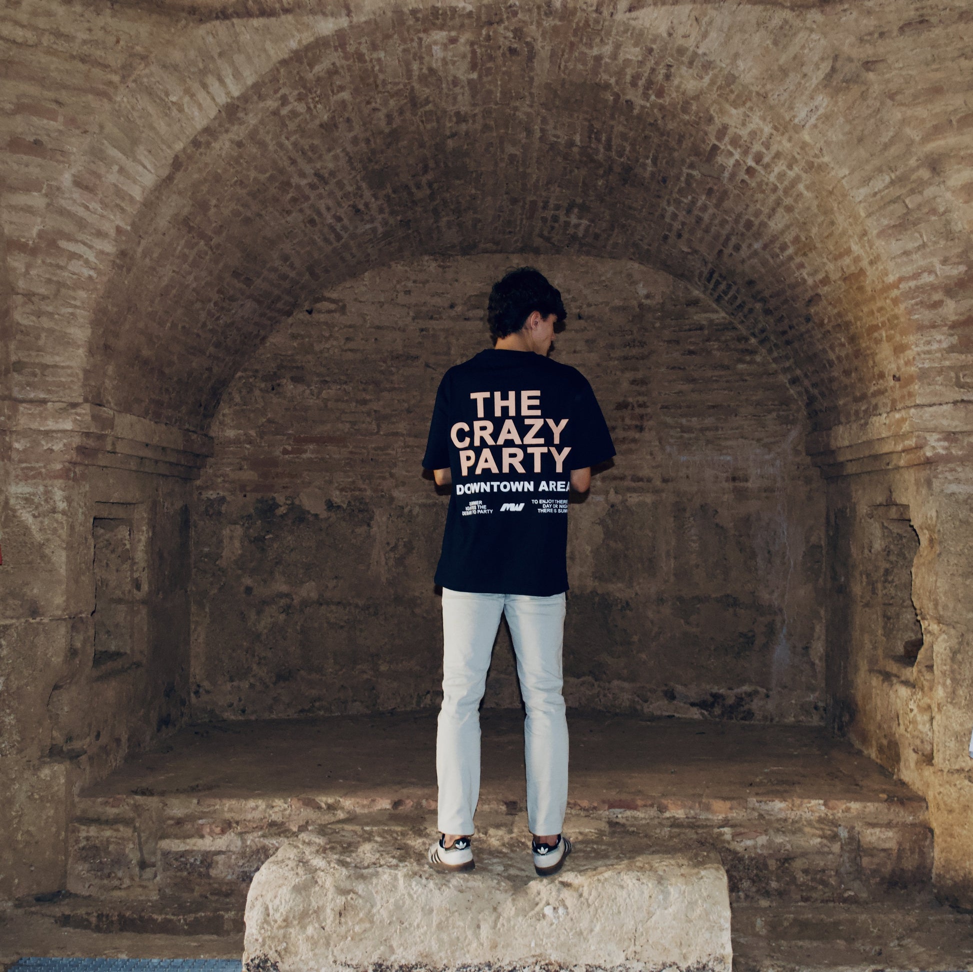 "THE CRAZY PARTY" T-SHIRT