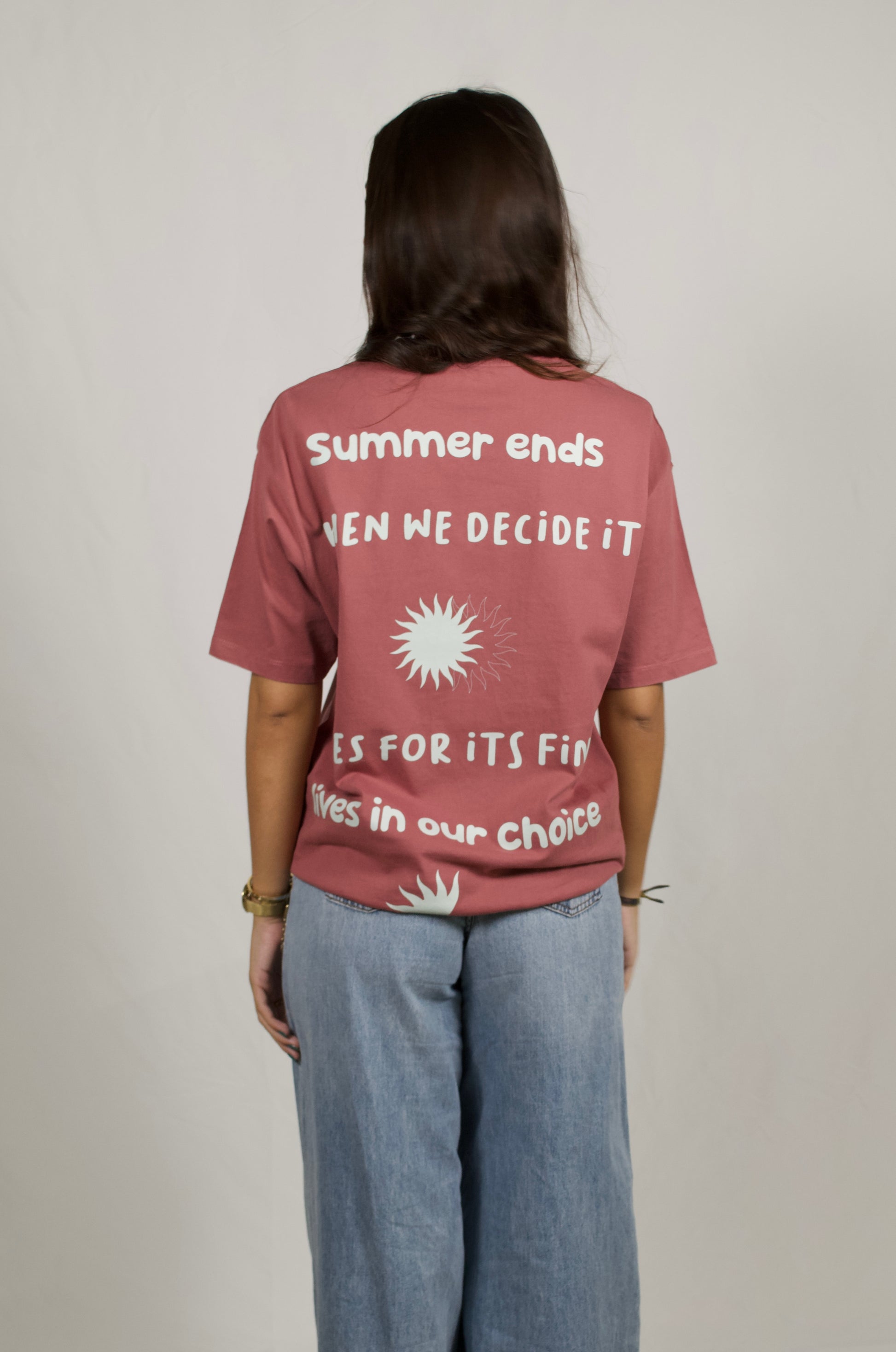RED "SUMMER ENDS" T-SHIRT