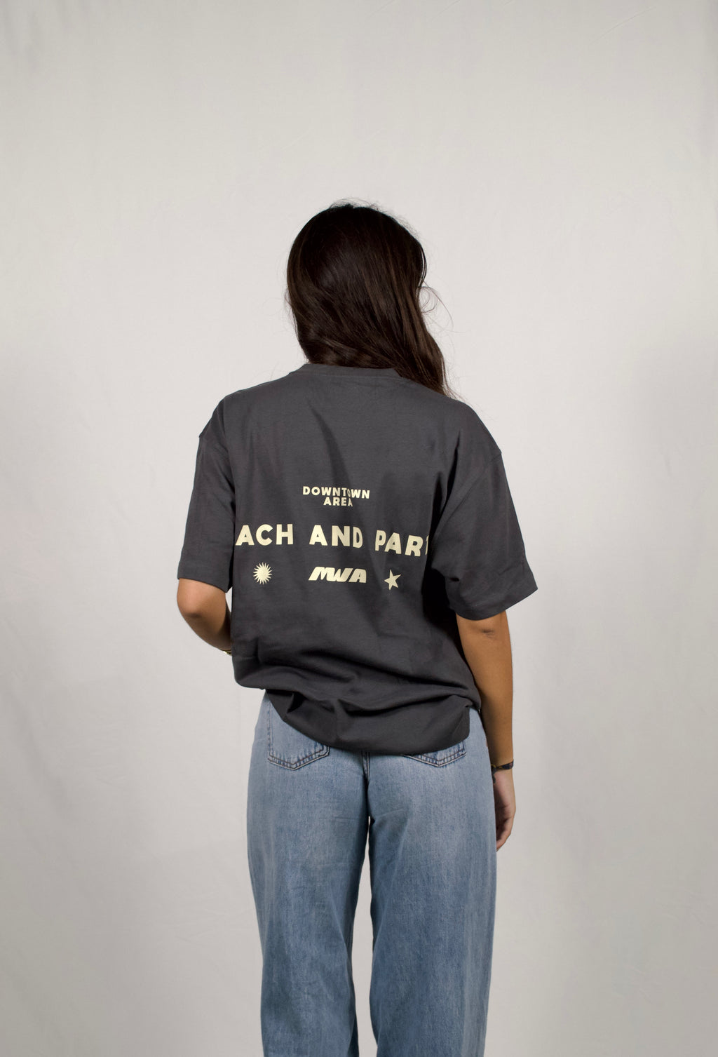 GREY "BEACH AND PARTY" T-SHIRT