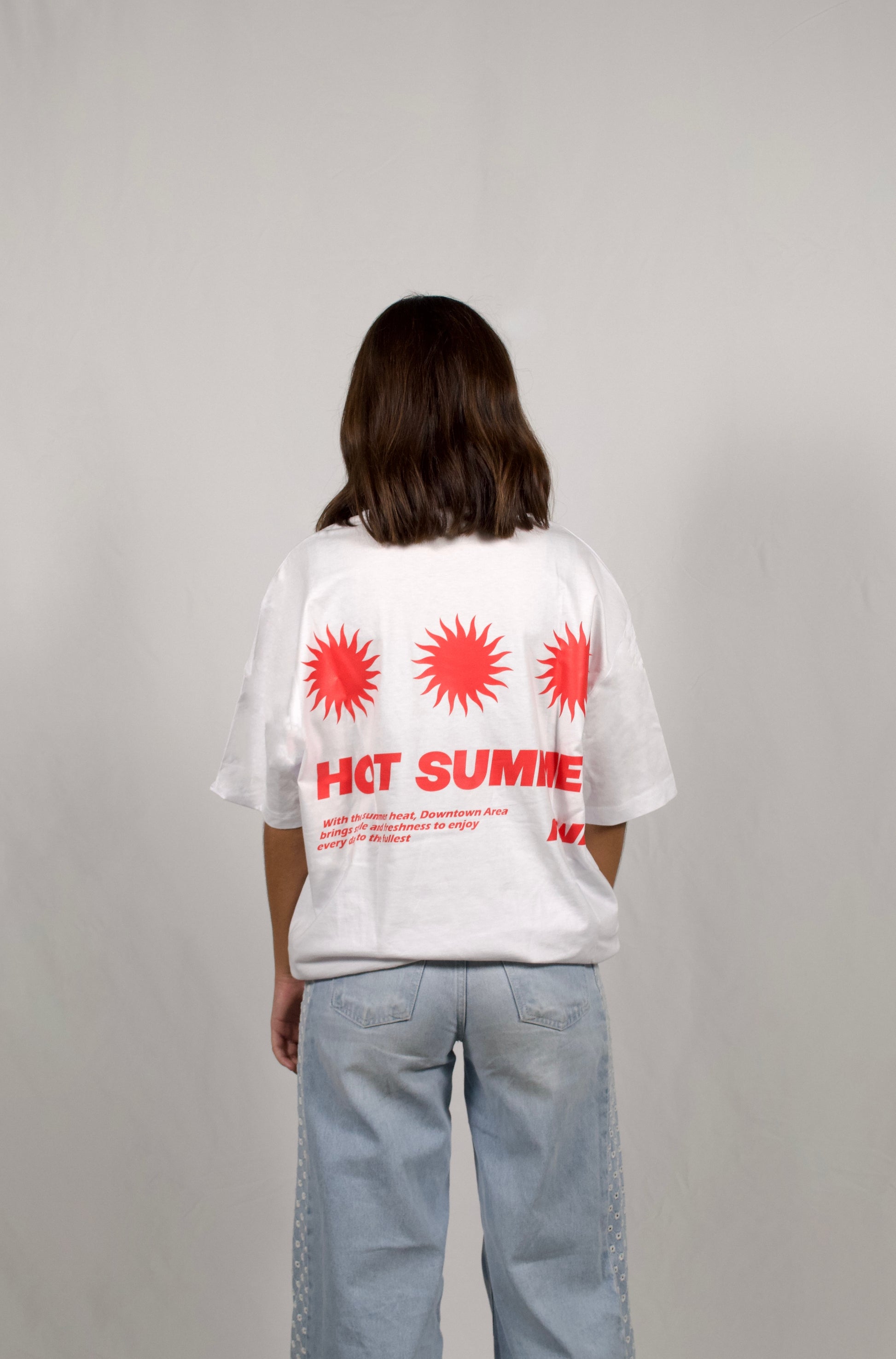 WHITE "HOT SUMMER" T-SHIRT