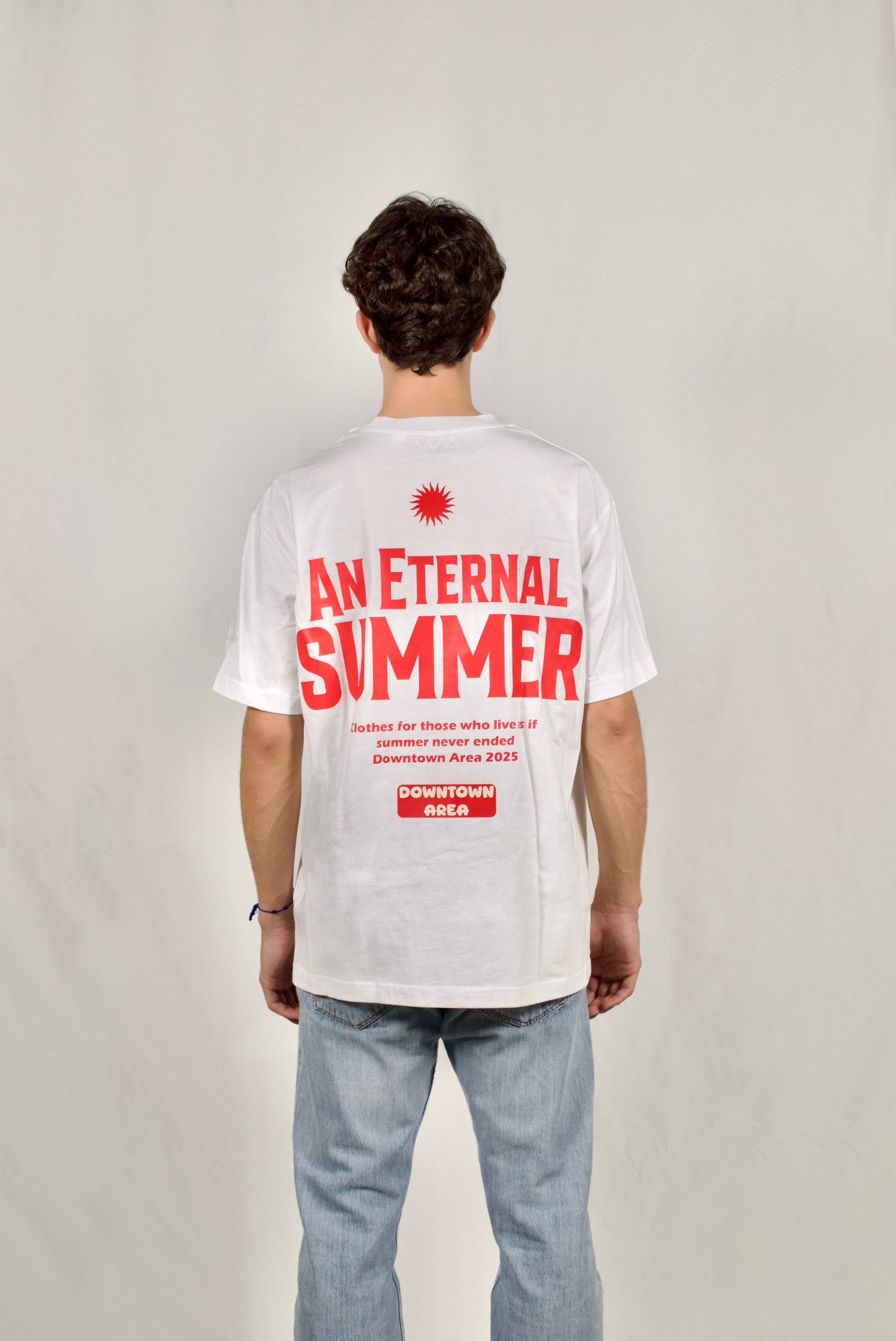 WHITE "AN ETERNAL SUMMER" T-SHIRT