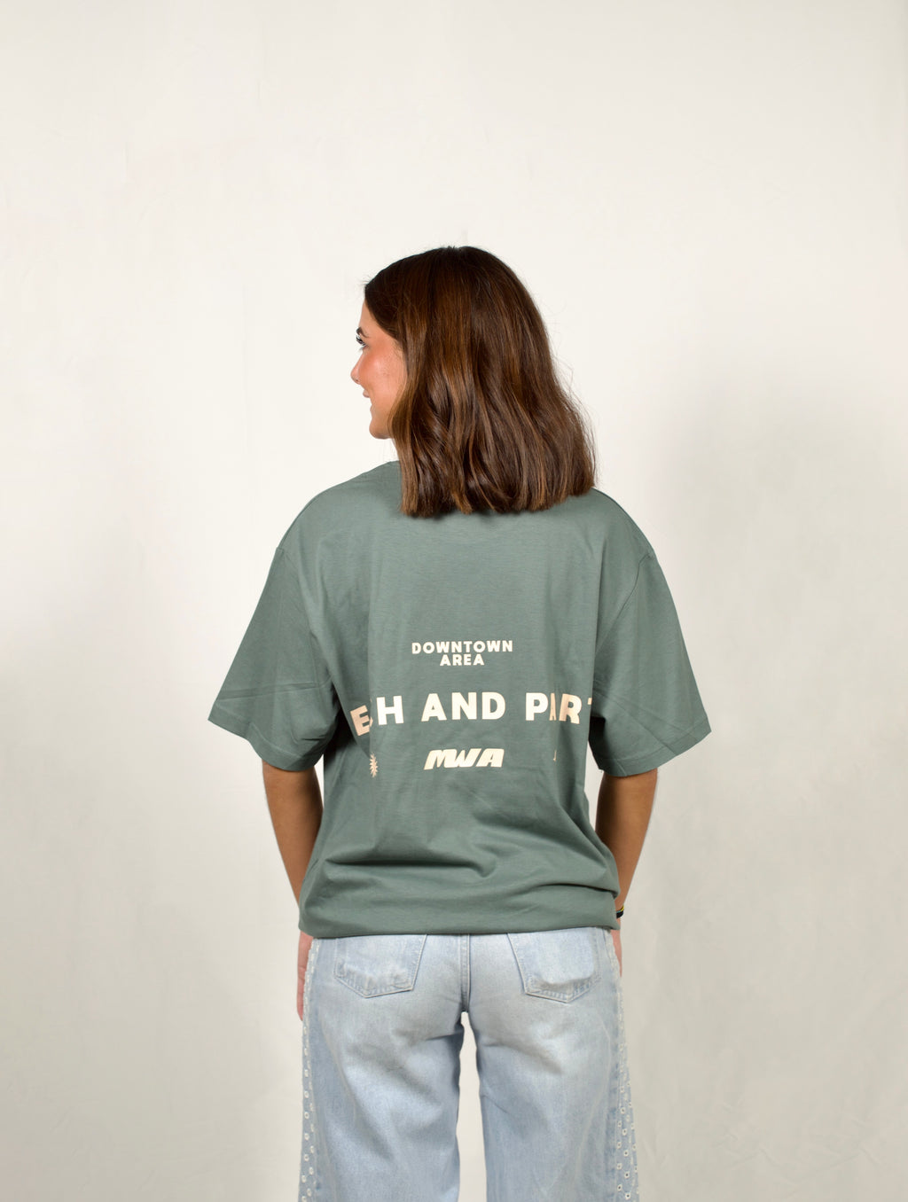 GREEN "BEACH AND PARTY" T-SHIRT